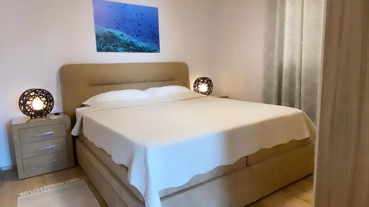 Apartments Tasha 木洛希尼 外观 照片